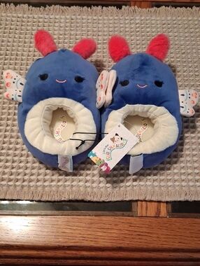 NWT Squishmallows Blue Plush Slipper with Cream Trim Sz 13-1